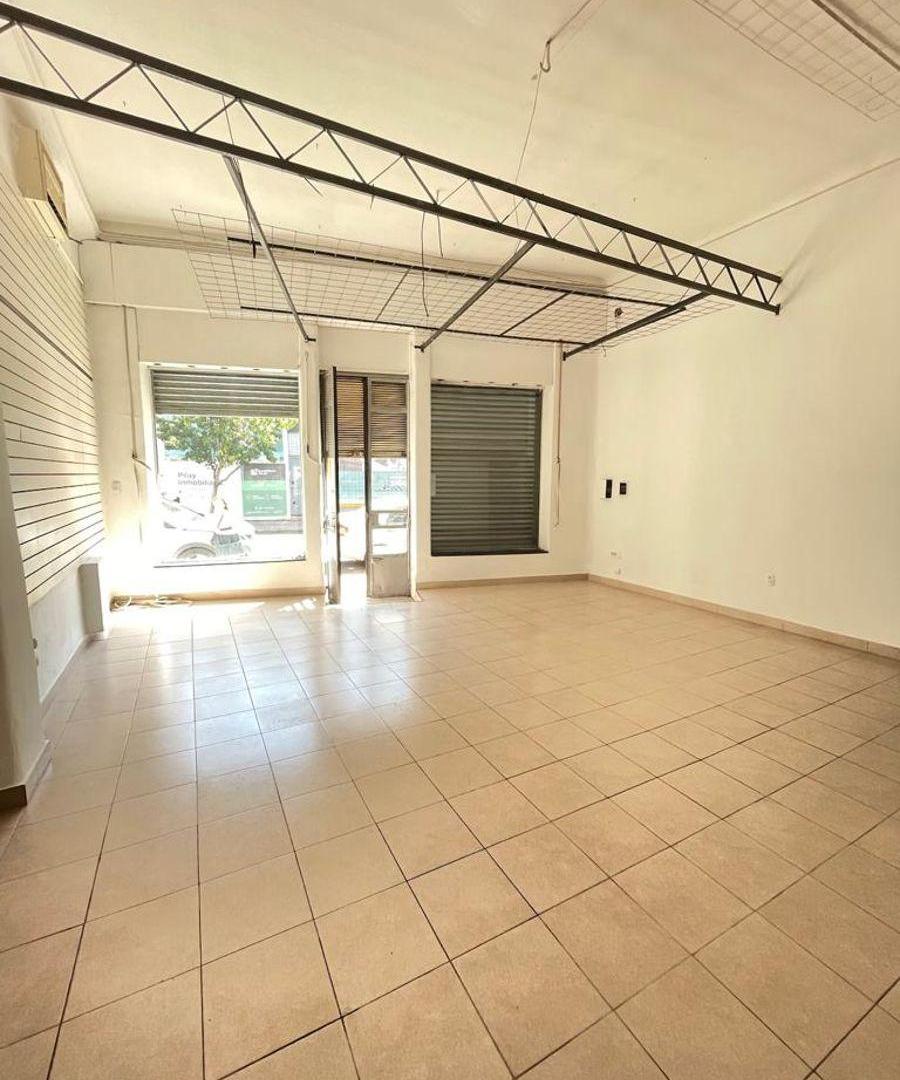 Foto de Local de 120 m² ,en alquiler en el Centro, con entrepiso, Moreno y san, imagen 1