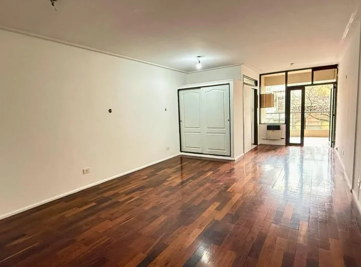 Departamento en alquiler monoambiente con balcón en Caballito 3
