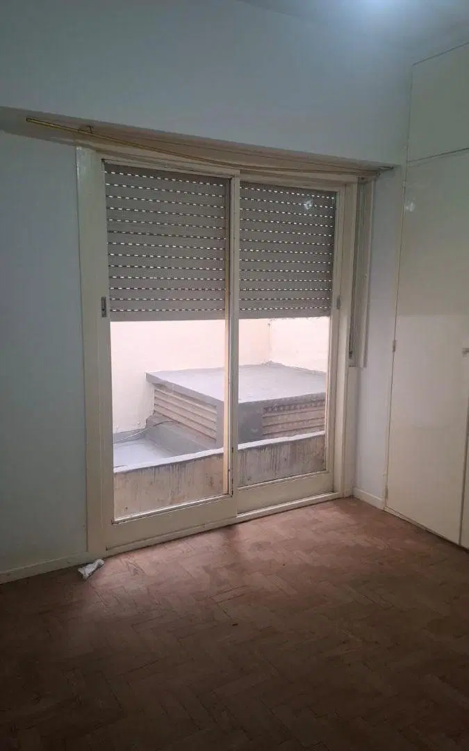 Departamento, con patio 4