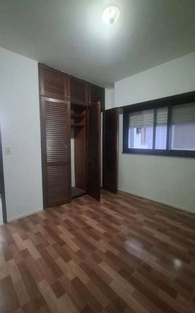 Departamento 2 ambientes, sobre peatonal 5