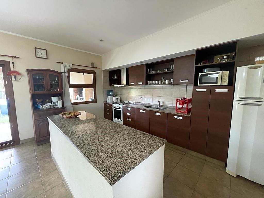 Excelente Casa en Barrip Las Rosas - Cañuelas. 3