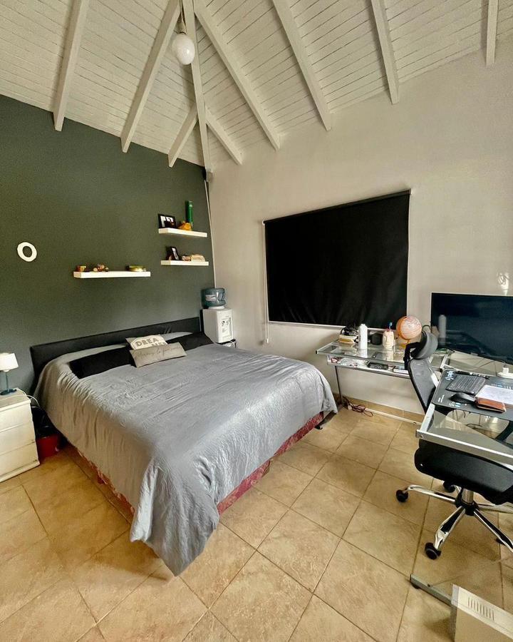 Excelente Casa en Barrio Privado Altos del Carmen UF-39