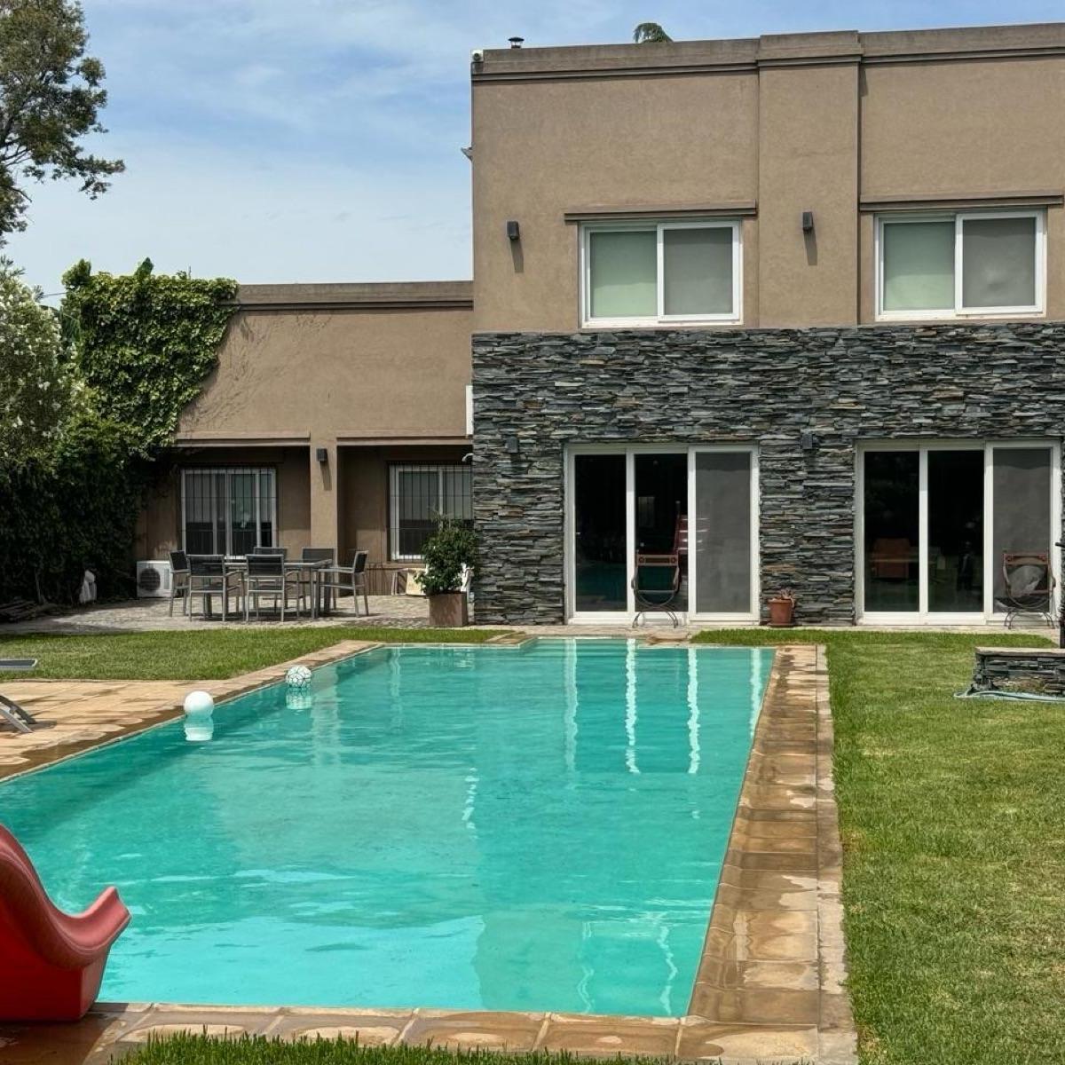 Espectacular Casa en Cañuelas, Zona Molino Cañuelas 2