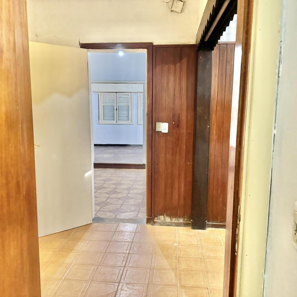 Casa Sarmiento 529, a m de Lara. 3