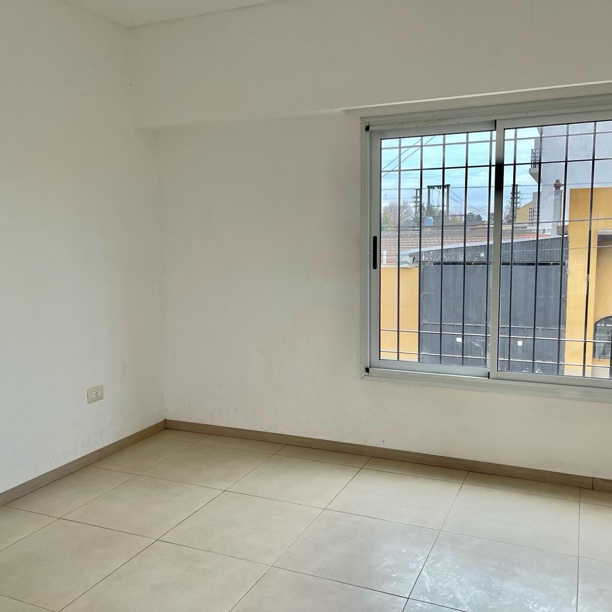 Departamento en Calle Rivadavia Esq. Sgto Cabral, Cañuelas 4