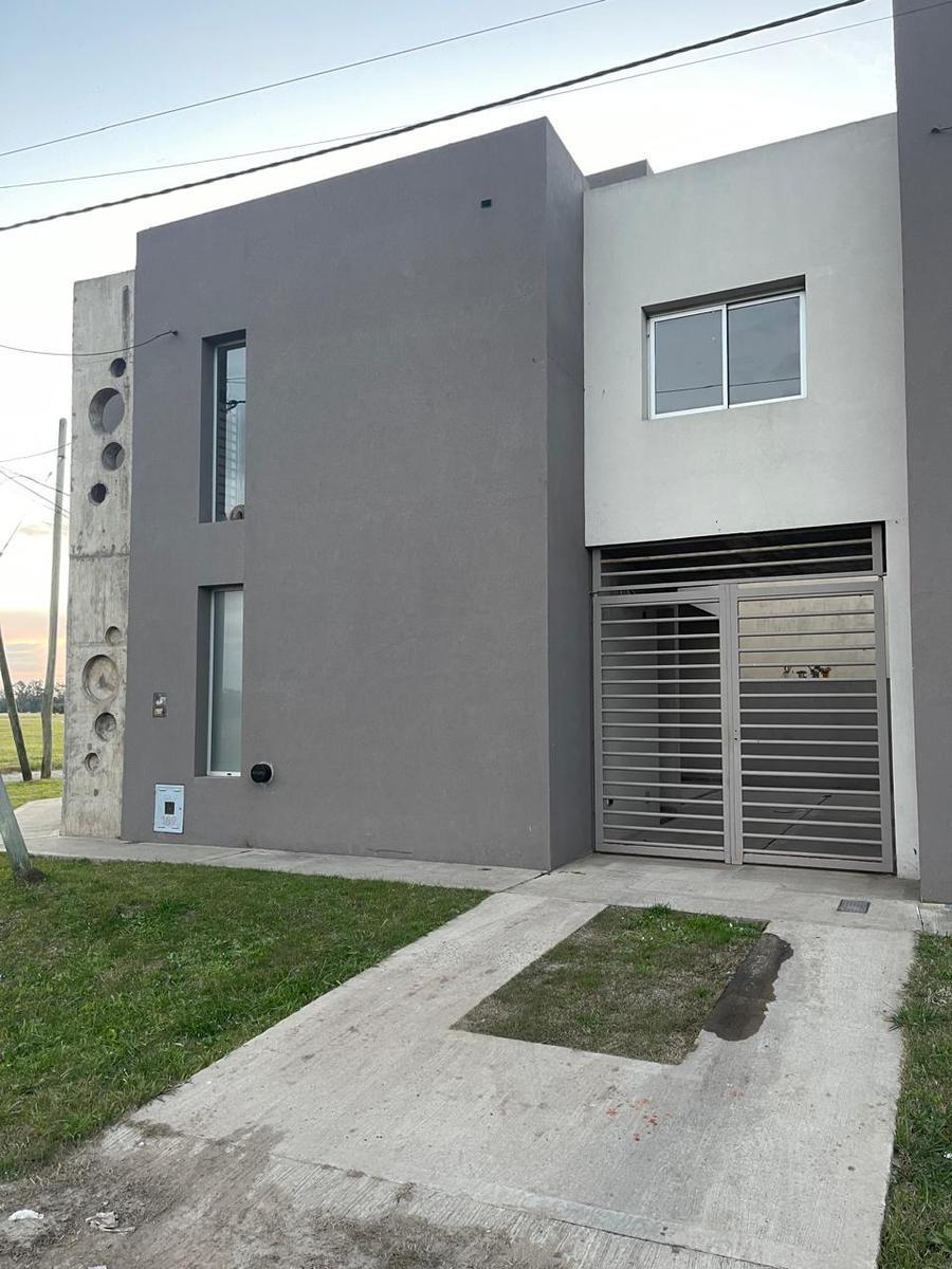 Departamento en Cafrune Al 100, Esquina Paraná, Barrio Las Rosas 4
