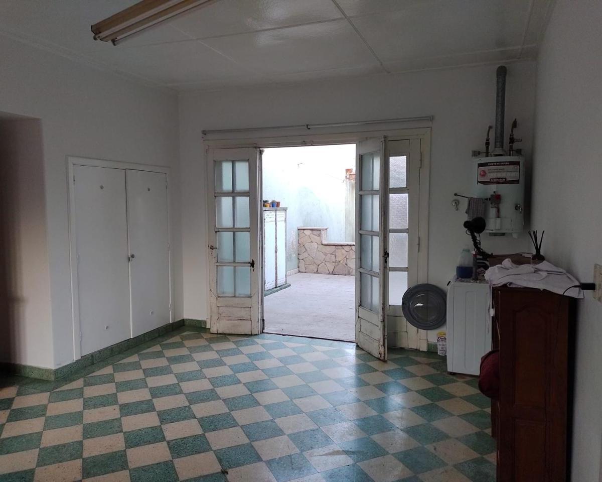 Casa en El Centro de Cañuelas en Calle Lara y Sarmiento 5