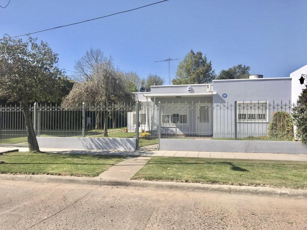 Casa en Venta en San Martin al 200, entre Pereda y Belgrano, Máximo Paz