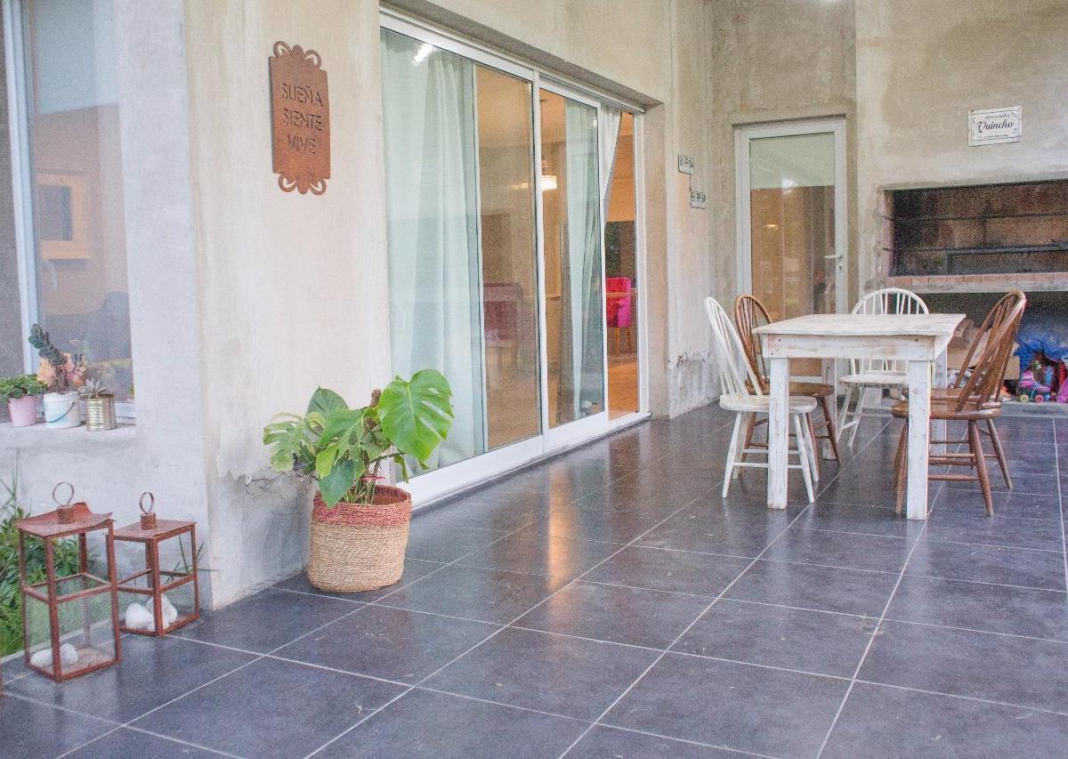Casa en Barrio Cerrado El Palomar - Calle Brasil, Porton 4 Uf - 21 2