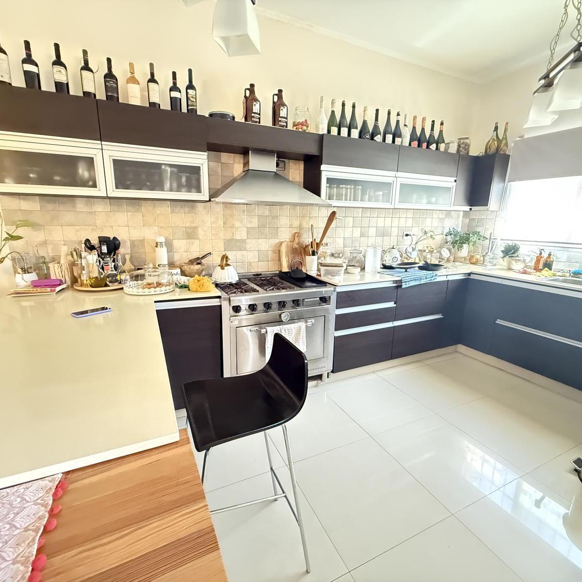Foto de Hermosa Casa en Hipólitoe Irigoyen al 200, imagen 4