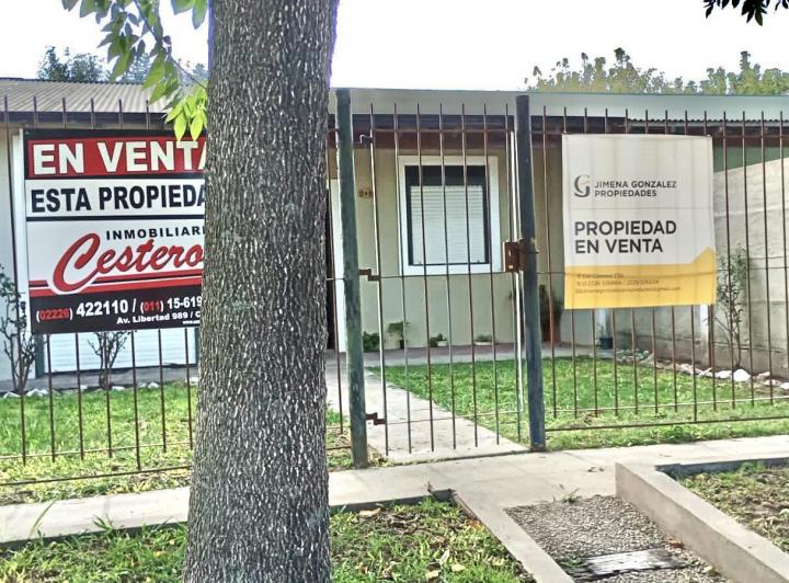 Casa en  Mahatma Ghandi  al 2400, Cañuelas. 2
