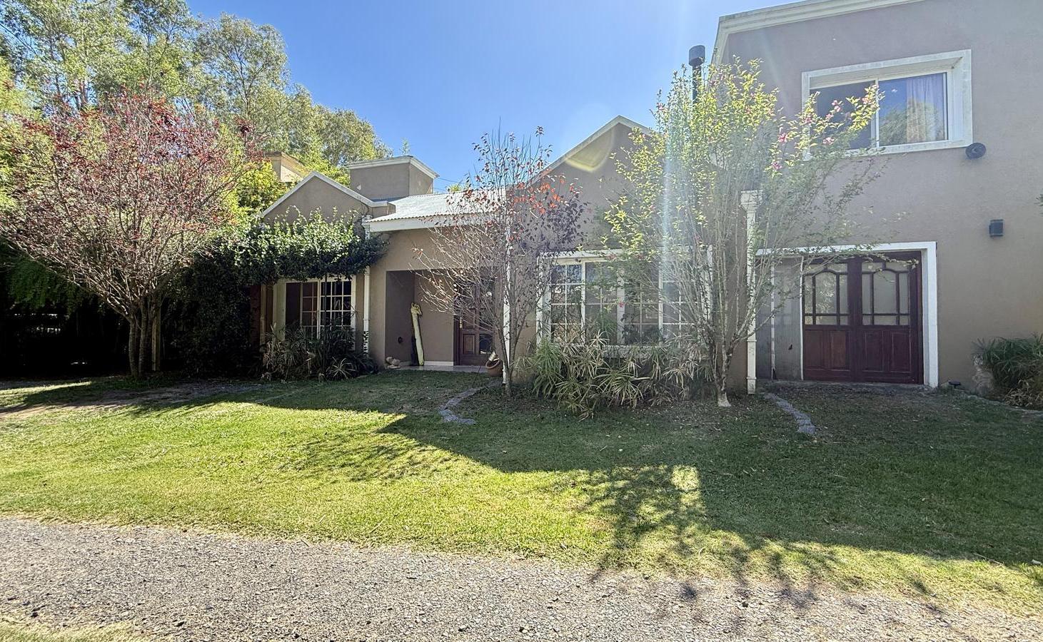 Casa en Venta Salta al 2200, Barrio Privado "El Palomar"