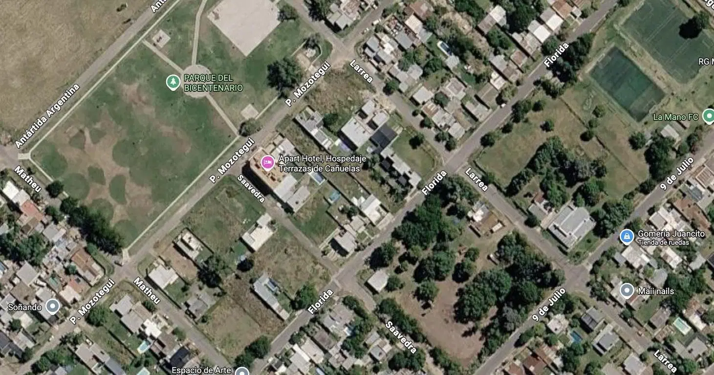 Terreno de 300m2 en calle Mozotegui, entre Saavedra y Matheu - Cañuelas 7