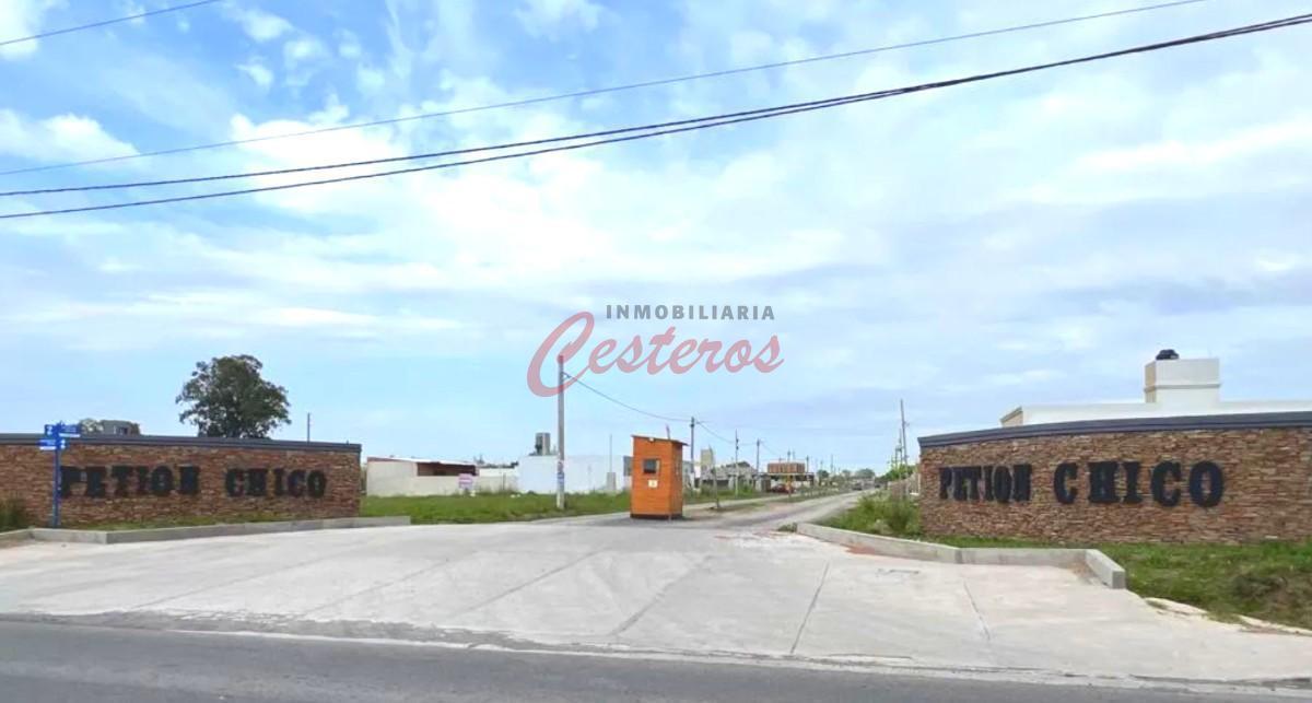 Foto de Terreno de 300m2 en Barrio Abierto Petión Chico, imagen 2