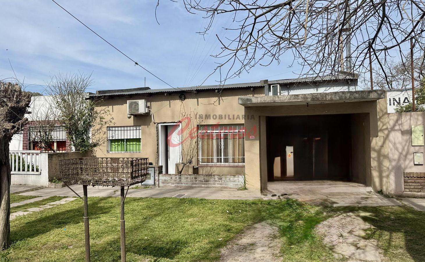 Foto de Casa de 120 m² con garaje de 30 m² y patio — Catamarca 773, Cañuelas, imagen 1