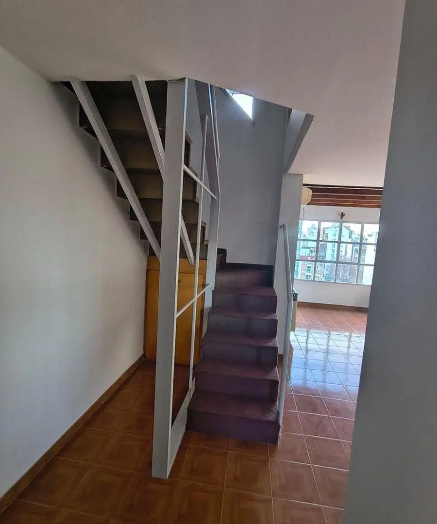Departamento duplex con 2 dormitorios en alquiler en Lanús Oeste 2