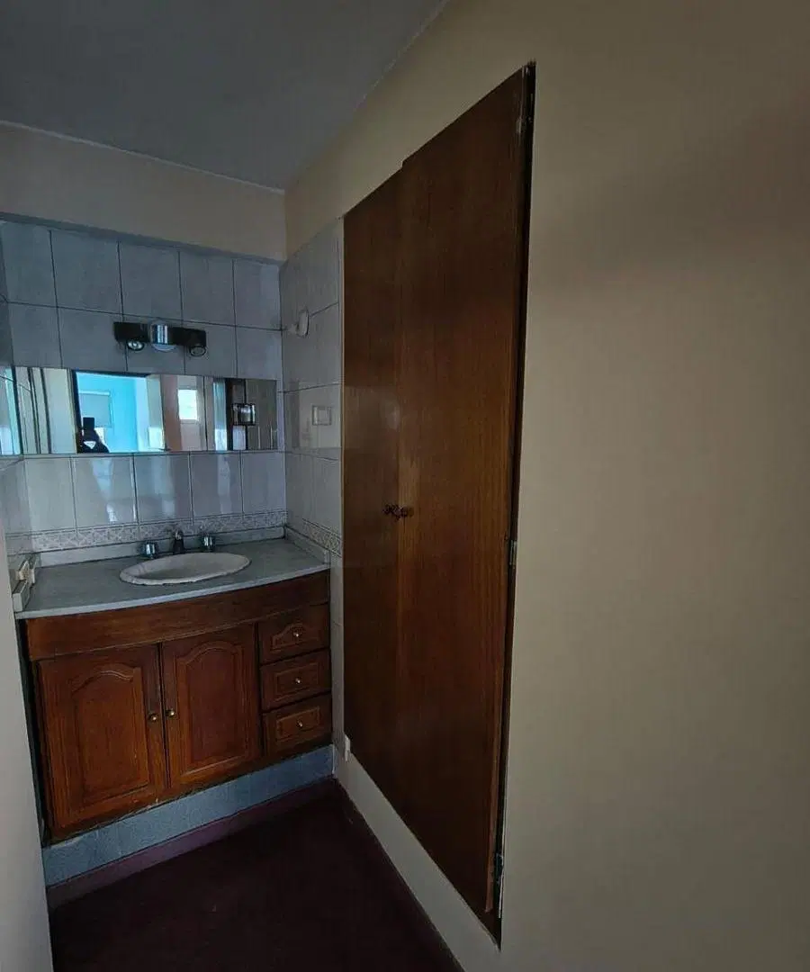 Departamento duplex con 2 dormitorios en alquiler en Lanús Oeste 5