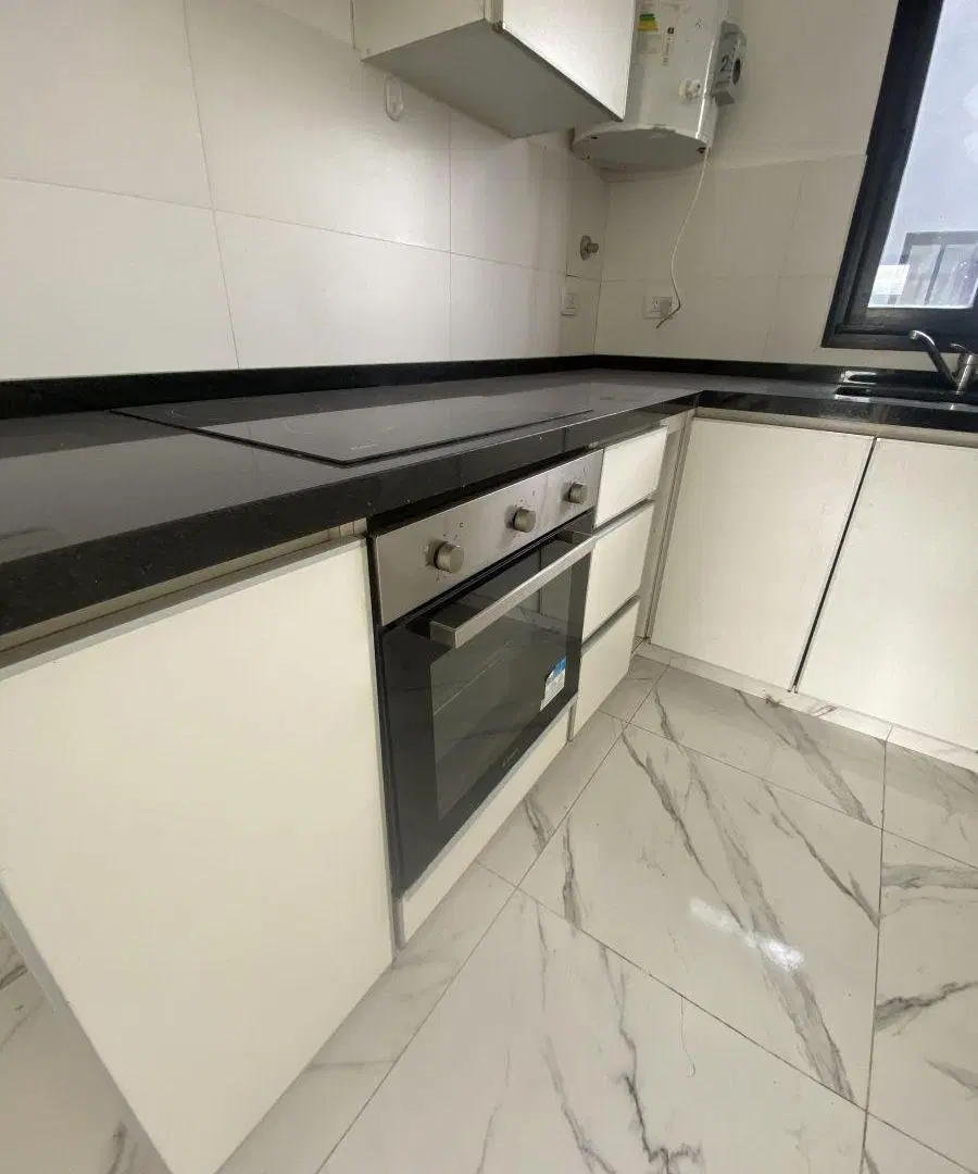 Departamento monoambiente al frente en alquiler en Lanús Oeste 5
