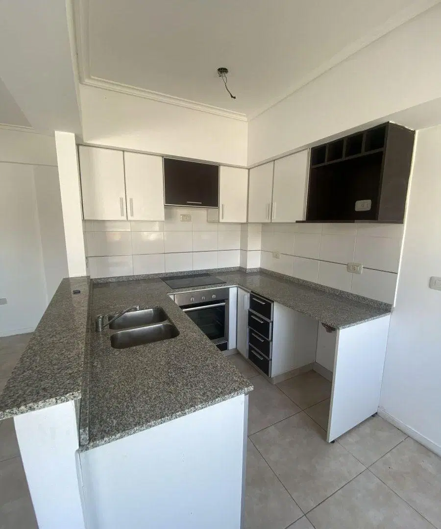 Departamento dos ambientes 1 dormitorio en alquiler en Lanús Oeste 4