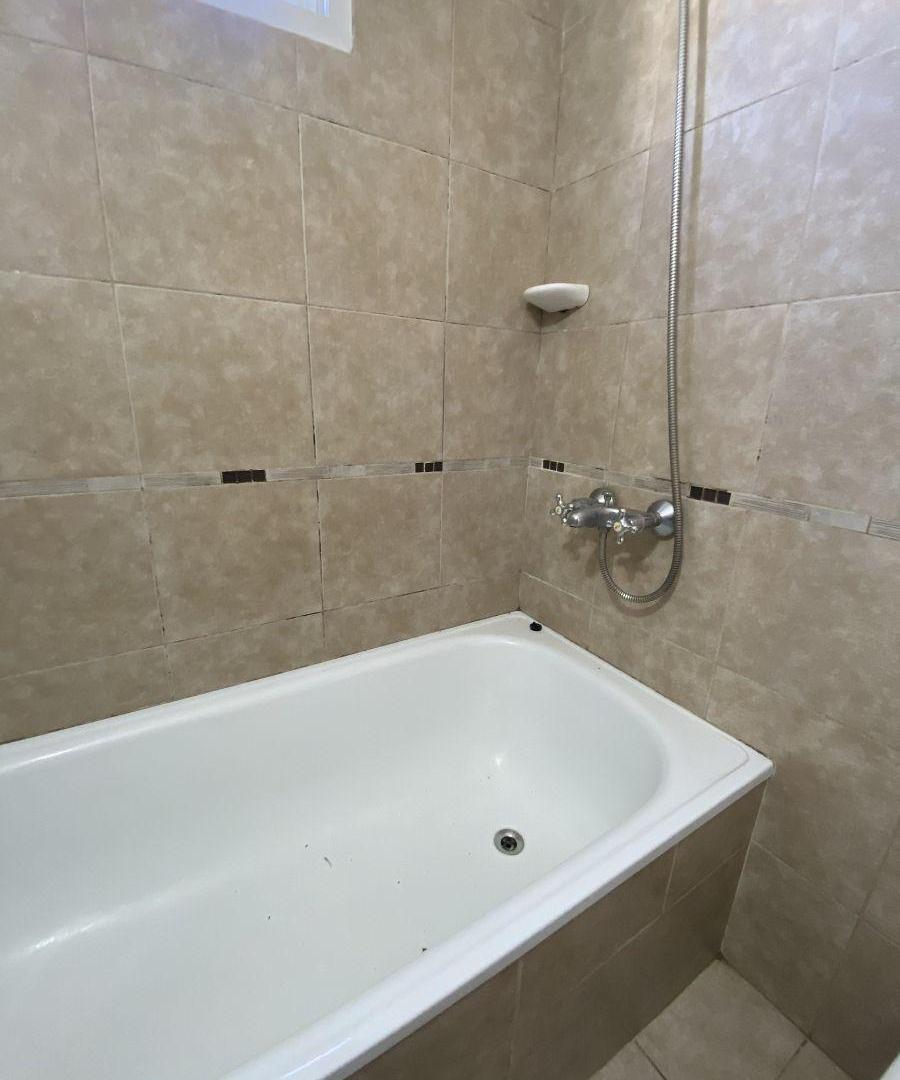 Foto de Departamento de 2 ambientes con 1 dormitorio en alquiler en Lanús Oeste, imagen 4