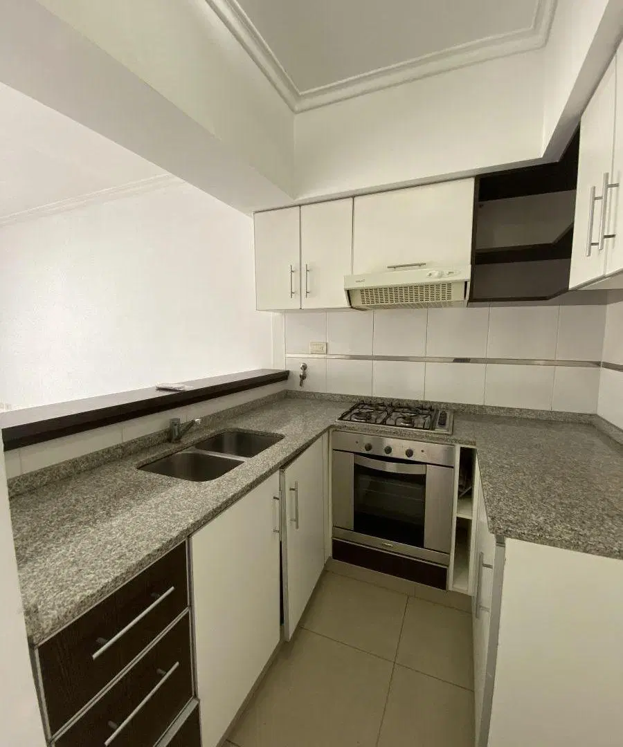 Departamento de 2 ambientes con 1 dormitorio en alquiler en Lanús Oeste 5