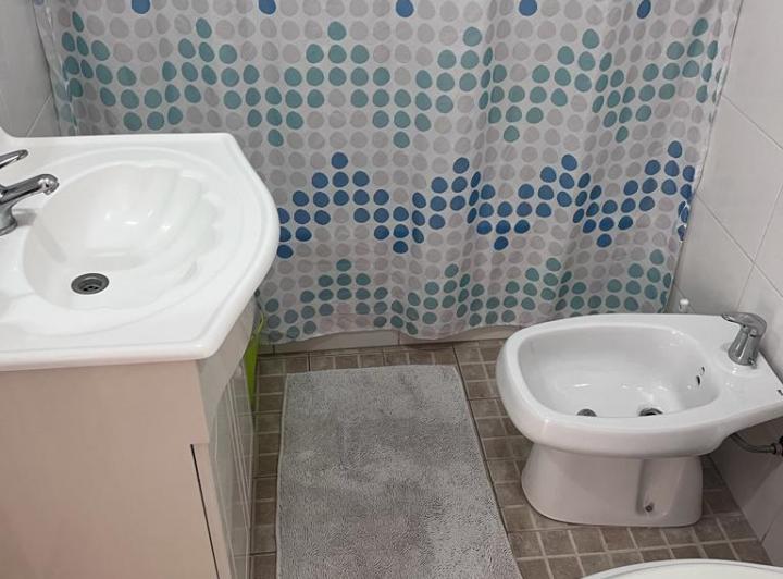 Foto de ALQUILER TEMPORARIO CATEGORIA 1 DORMITORIO COCHERA, CENTRO MZA QUINTA, imagen 4