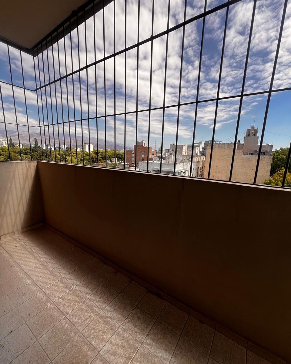 Venta Departamento 4 Dorm. 3 Baños con Balcon 5