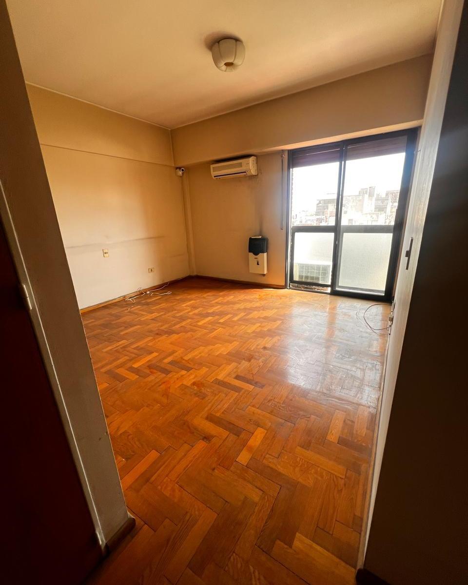 Venta Departamento 4 Dorm. 3 Baños con Balcon 2