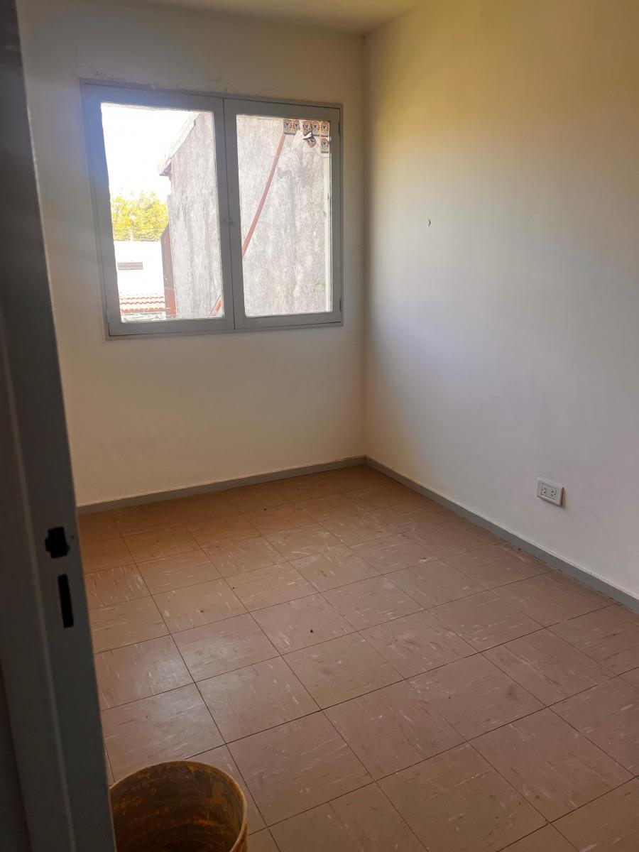 Casa Venta Barrio Unimev 3 Dorm. - Patio - Cochera Reciclada 5