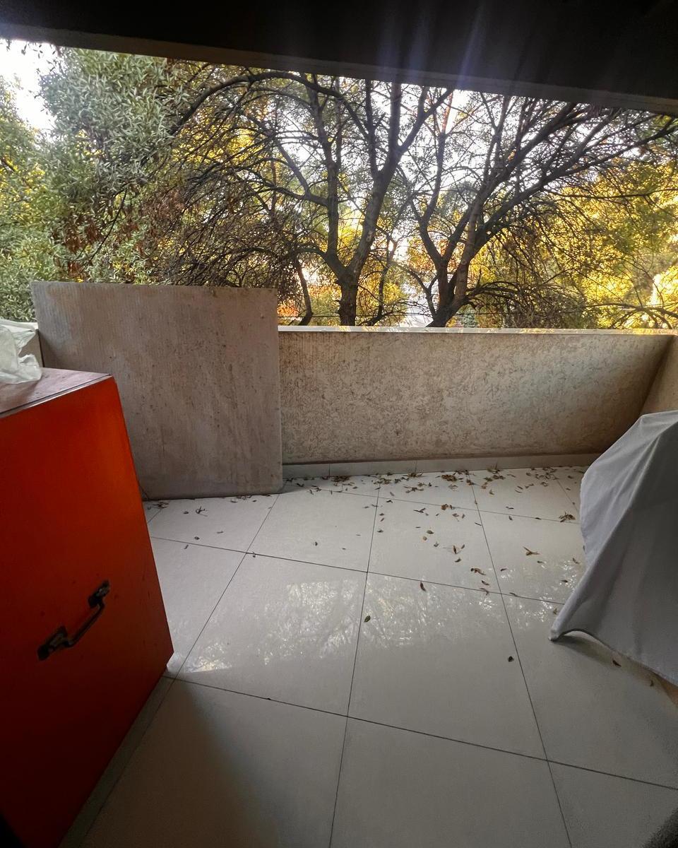 Departamento Venta 3 Dorm. 3 Baños, 2 Cochera Antiguedad 8 Años 5