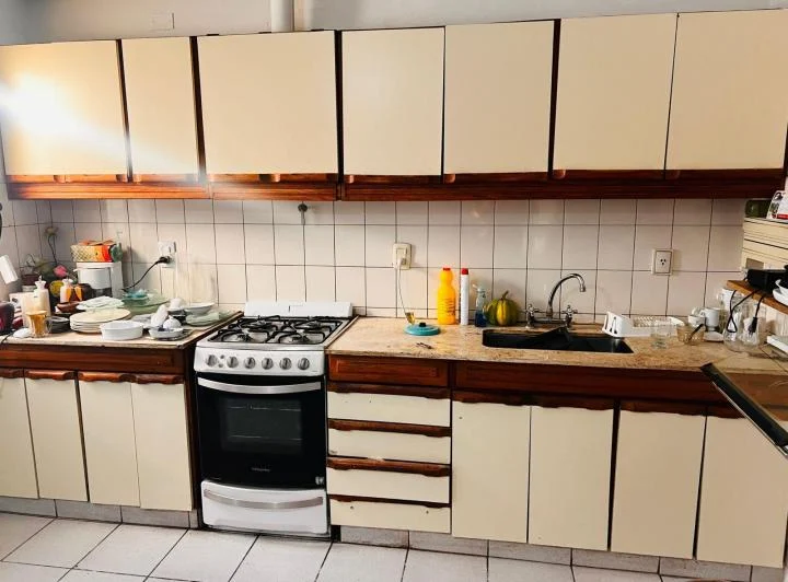 VENDE CASA EN CALLE BELGRANO 4 DORM 4 BAÑOS COCHERA COMPLEJO  3