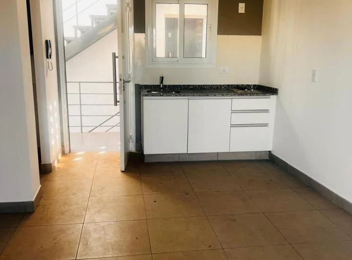 VENTA DEPARTAMENTO ALMIRANTE BROWN Y MAIPU BOMBAL 1 DORMITORIO COCHERA 2