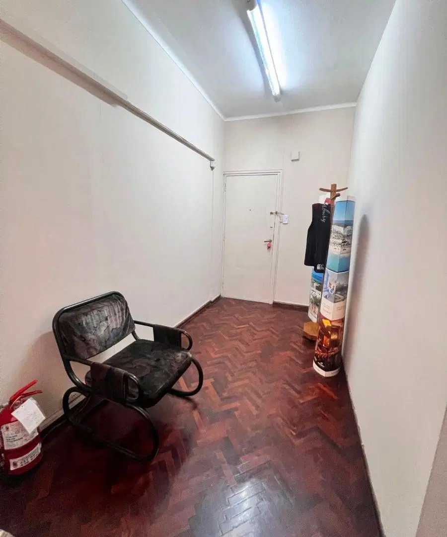 OPENHOUSE Vende Oficina en pleno centro sobre calle Colon y España 5