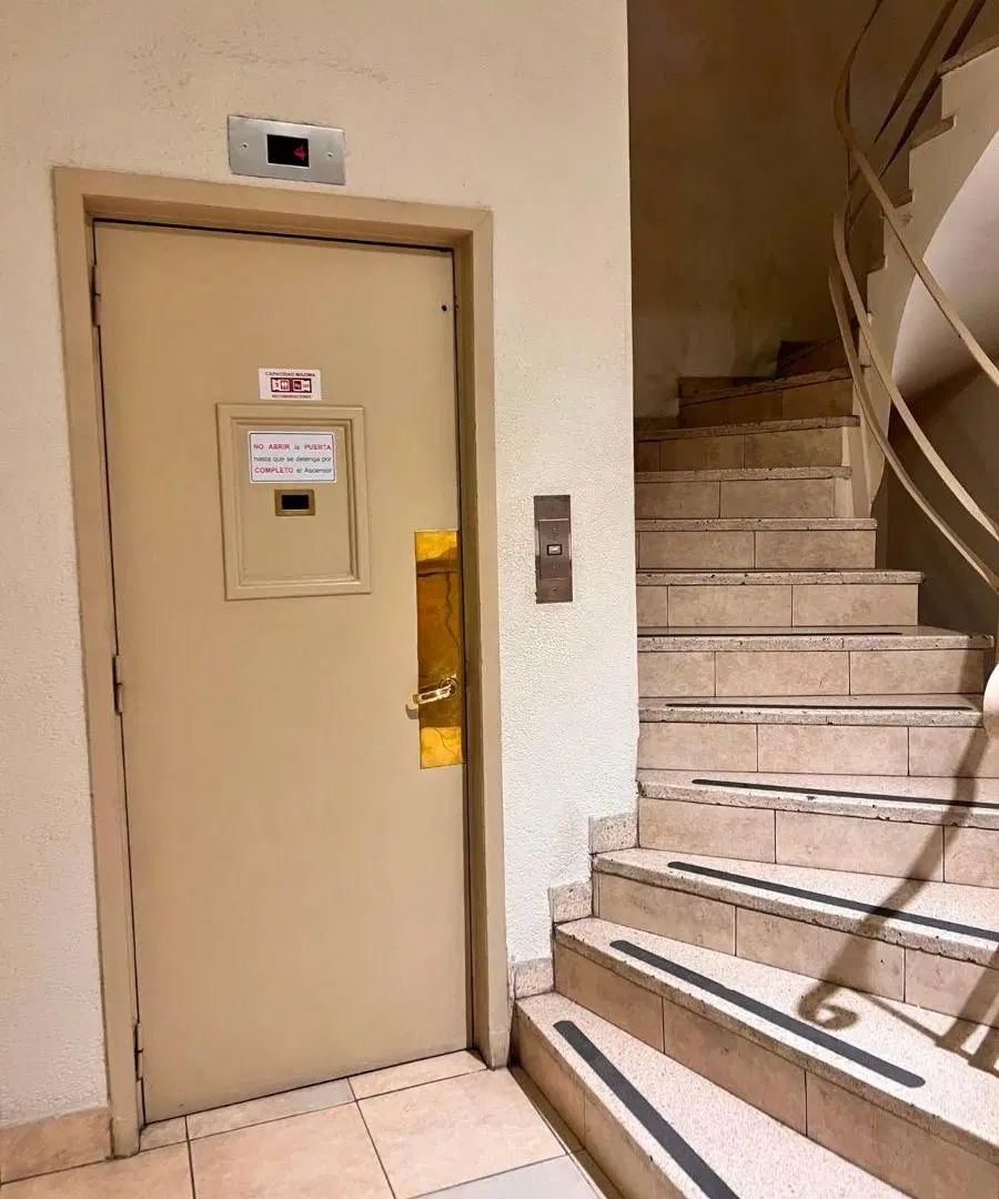 OPENHOUSE Vende Oficina en pleno centro sobre calle Colon y España 2