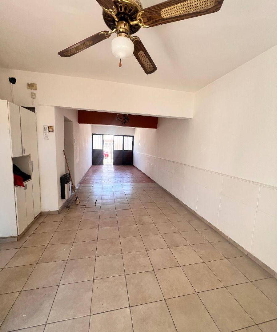 Foto de Casa Venta 3 dormitorios 2 cochera Barrio San Ignacio, imagen 3