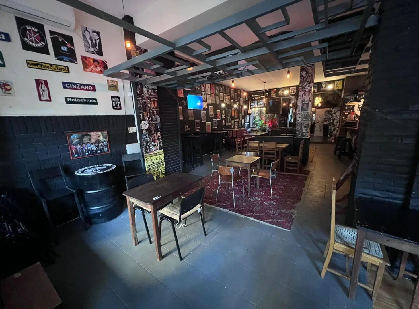 Oportunidad: LOCAL - Bar equipado y funcionando en pleno centro de Rosario 2