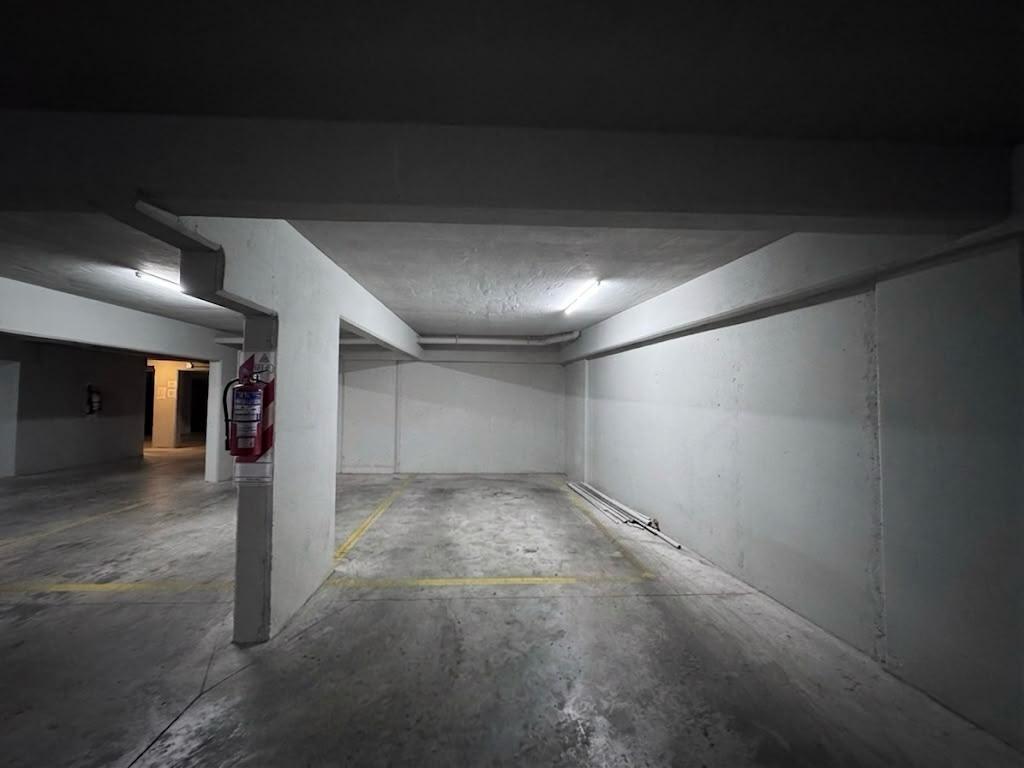 Foto de Cochera en venta – Moreno 250 | A metros de Bv. Oroño y el río, imagen 1