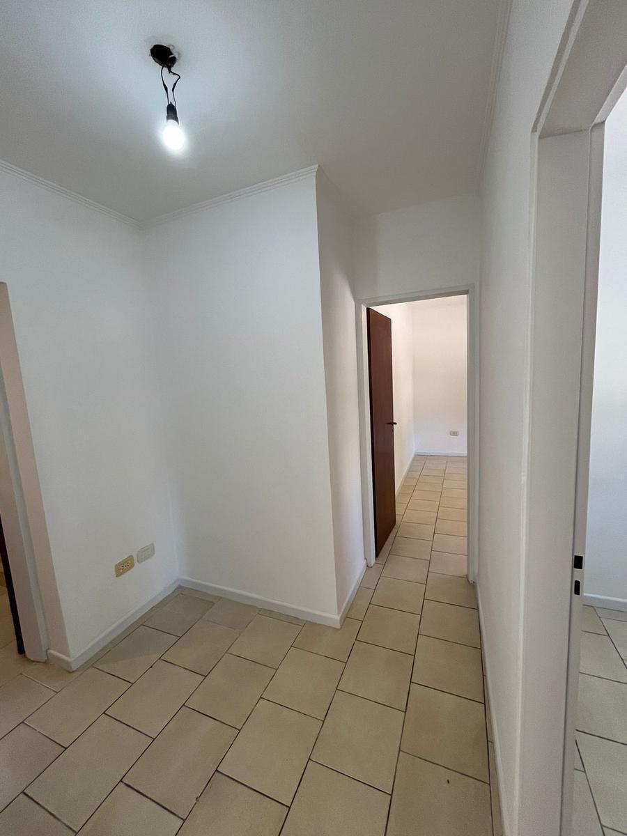 Casa Semi Centrica con Garage 1