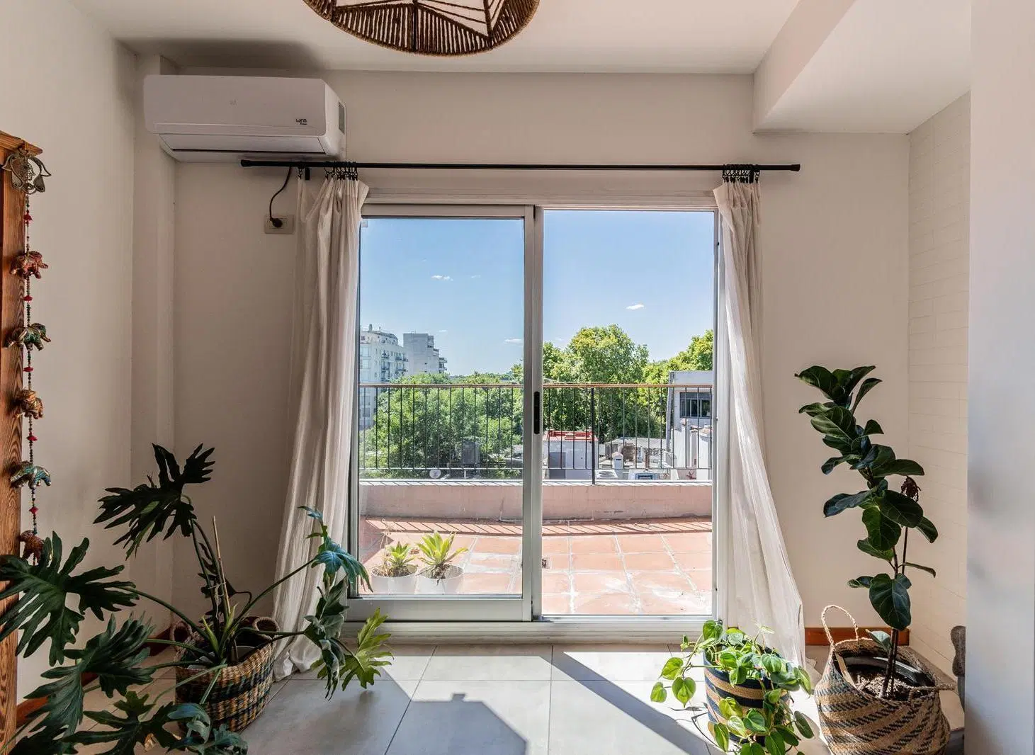 VENTA DEPARTAMENTO MONOAMBIENTE BALCON TERRAZA BAJAS EXPENSAS SAAVEDRA 4