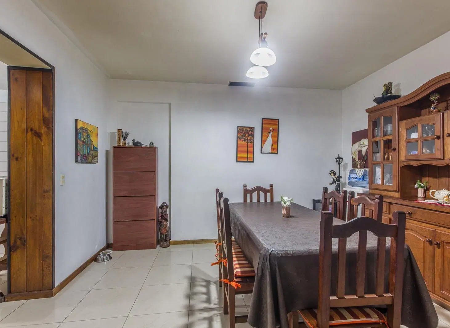 VENTA CASA LOTE PROPIO 3 AMBIENTES, PATIO, QUINCHO, TERRAZA Y COCHERA PARQUE CHAS 8