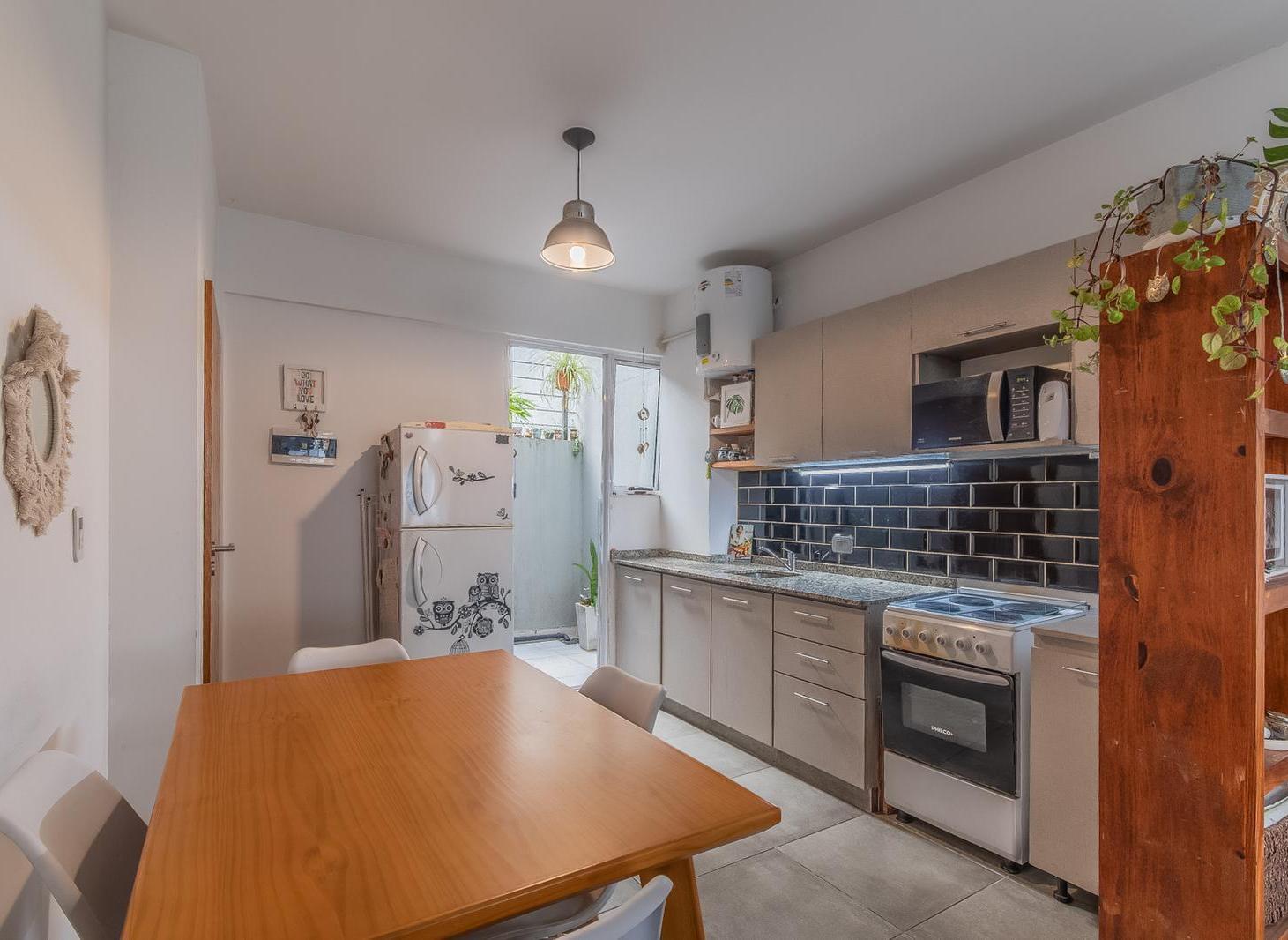 Foto de VENTA DEPARTAMENTO MONOAMBIENTE DIVISIBLE BALCON Y PATIO EN ALMAGRO, imagen 4