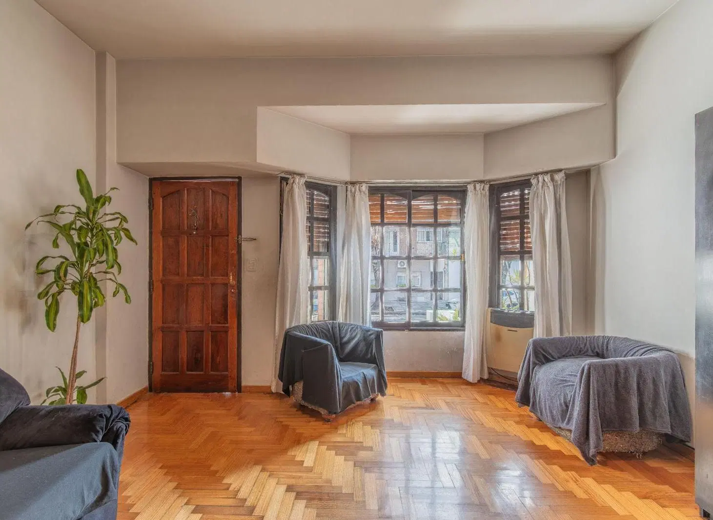 VENTA PH EN DUPLEX 4 AMBIENTES CON JARDIN Y COCHERA VILLA URQUIZA 3