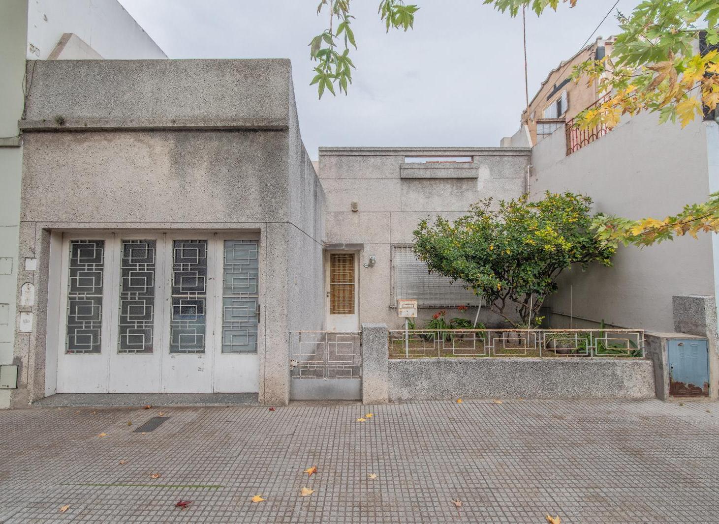 Venta Casa Lote propio 3 ambientes patio garage jardin y terraza Villa Urquiza