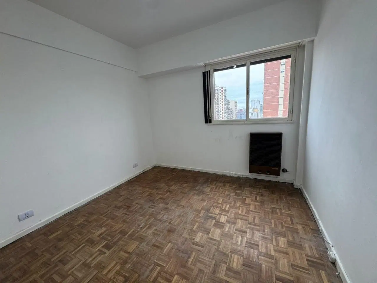 venta departamento 3 ambientes con balcon en olivos 5