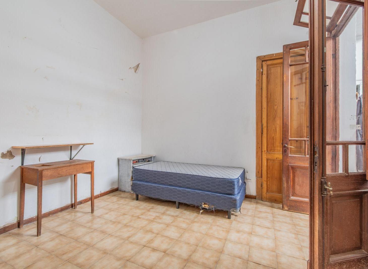 Foto de Venta PH tres ambientes con patio y terraza Villa Luro, imagen 3