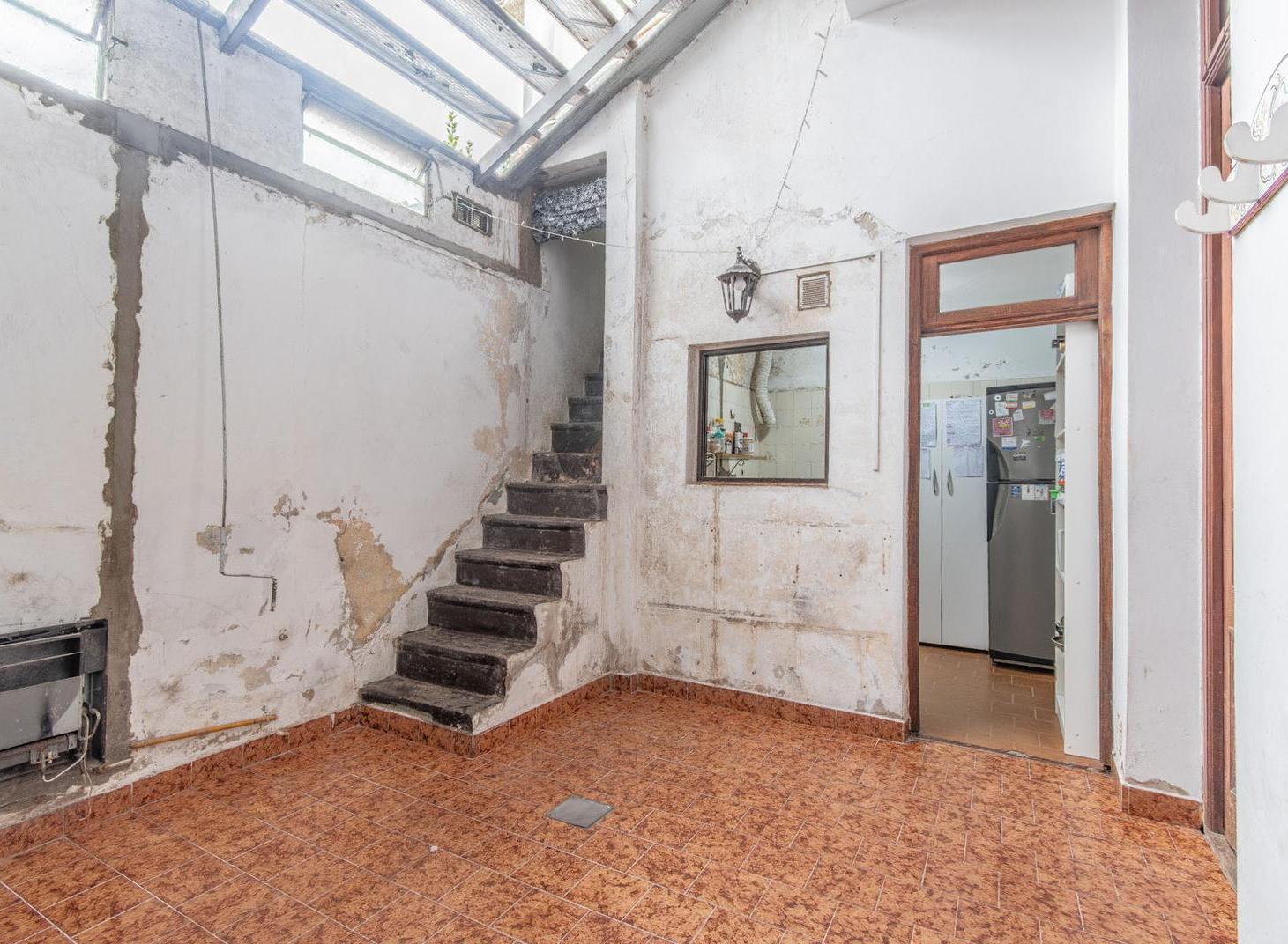 Foto de Venta PH tres ambientes con patio y terraza Villa Luro, imagen 5