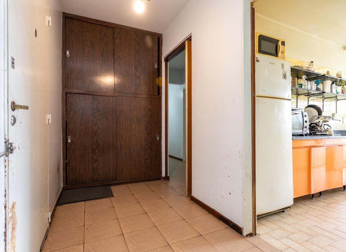 Foto de OPORTUNIDAD Departamento de 4 ambientes en venta en Paternal a RECICLAR, imagen 2