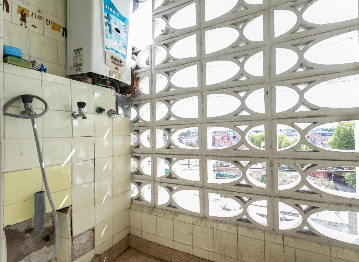 Foto de OPORTUNIDAD Departamento de 4 ambientes en venta en Paternal a RECICLAR, imagen 5