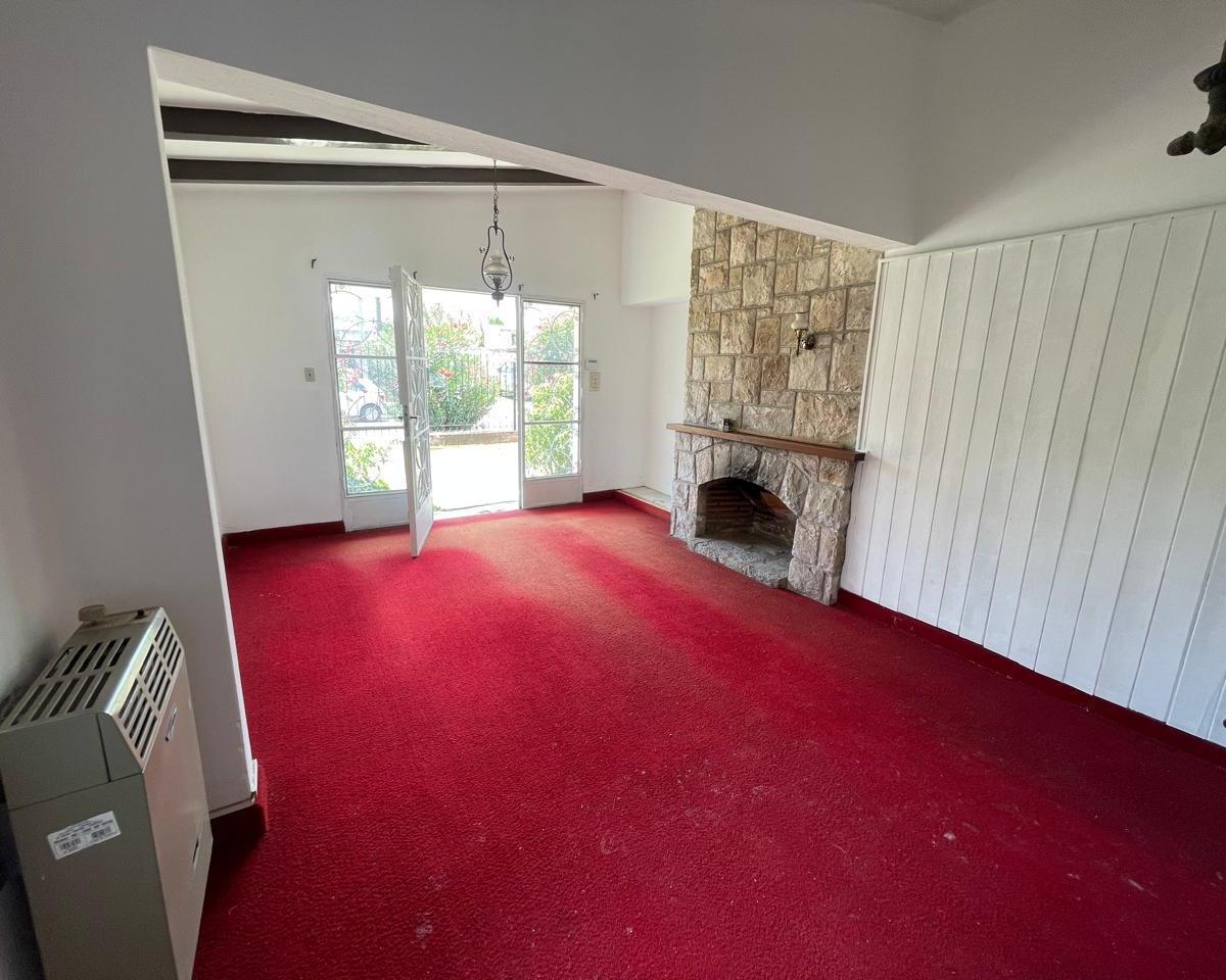Casa en Venta 3 Dorm. en Barrio Marques de Sobremonte 2