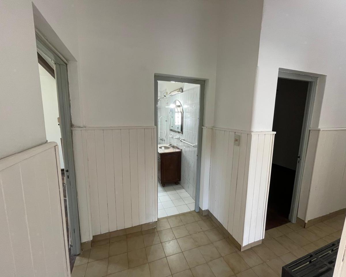 Casa en Venta 3 Dorm. en Barrio Marques de Sobremonte 5